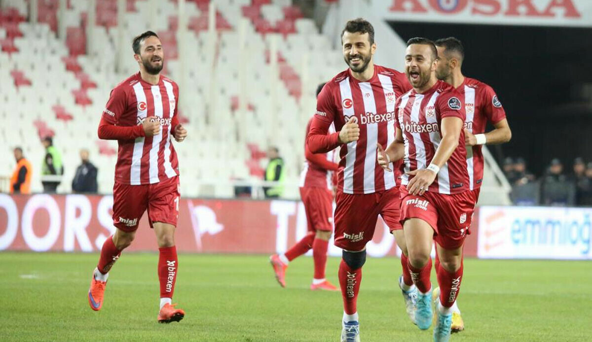 Sivasspor seriye taktı, iç sahada ilklerin maçı, Giresunspor 6 maçtır galibiyete hasret Sivasspor seriye taktı, iç sahada ilklerin maçı, Giresunspor 6 maçtır galibiyete hasret