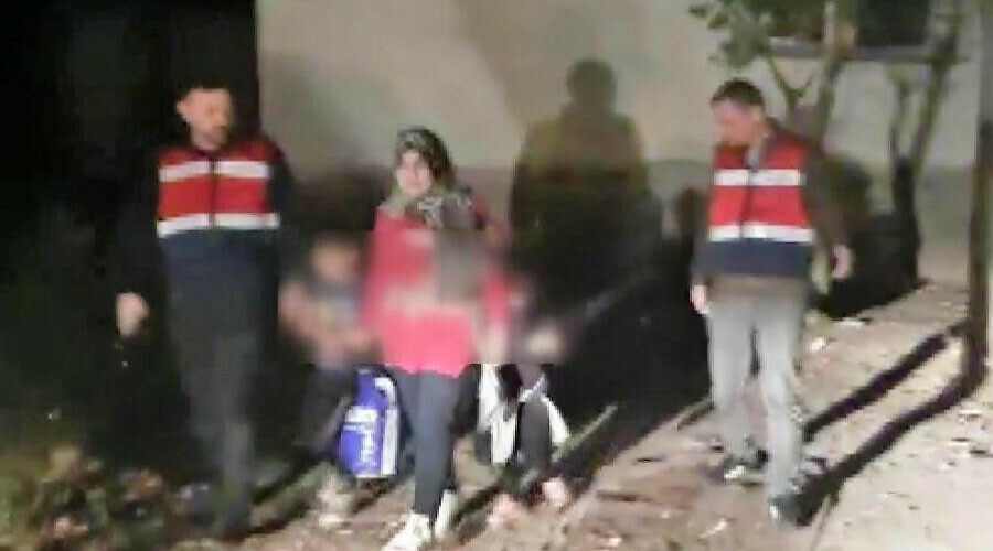 Sevgilisiyle birlik oldu, eski kocasından fidye almak için öz çocuklarını kaçırdı Sevgilisiyle birlik oldu, eski kocasından fidye almak için öz çocuklarını kaçırdı