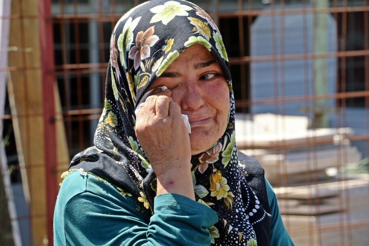 <p>Gözü yaşlı aile bir kez daha hayal kırıklığına uğrarken, kayıp gencin durumu sırrını koruyor.</p>