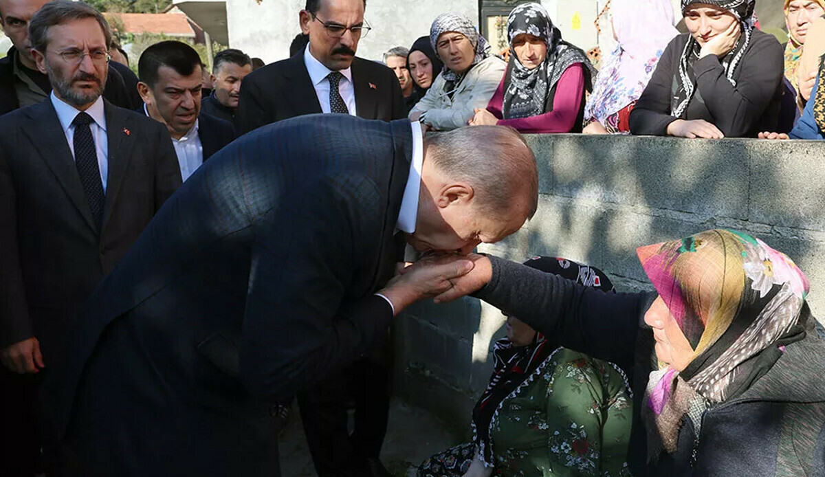 Erdoğan, maden şehidinin doğacak oğlunun isim babası oldu: Seçtiği ad duygulandırdı Erdoğan, maden şehidinin doğacak oğlunun isim babası oldu: Seçtiği ad duygulandırdı