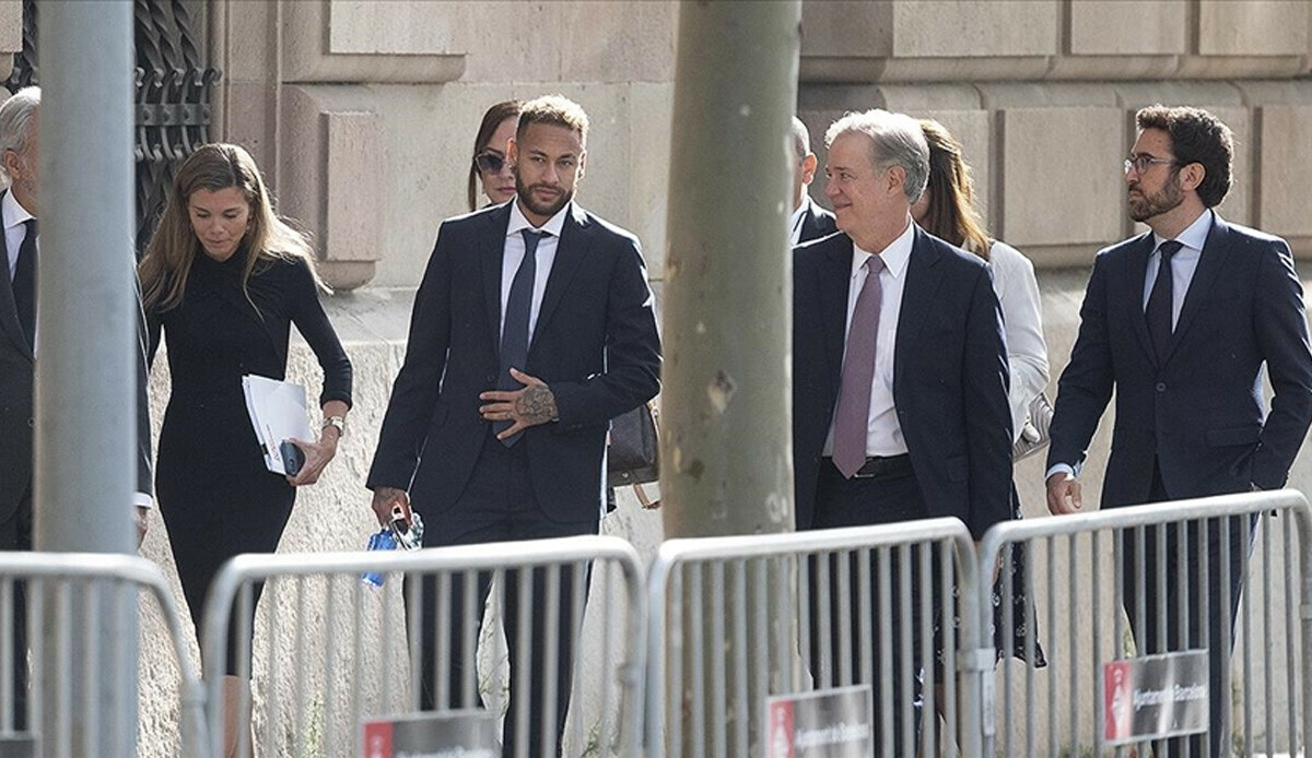 Transfer skandalında son durum: Hapsi istenen Neymar mahkemede ifade verdi Transfer skandalında son durum: Hapsi istenen Neymar mahkemede ifade verdi
