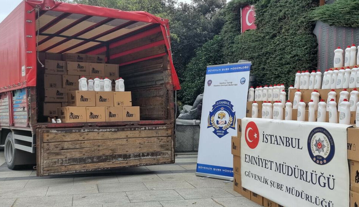 İstanbul’da büyük operasyon: Deterjandan ilaca binlerce sahte ürün ele geçirildi İstanbul’da büyük operasyon: Deterjandan ilaca binlerce sahte ürün ele geçirildi
