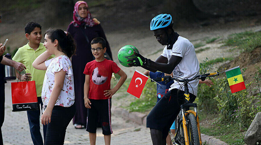 Senegalli Musti’nin şivelerle imtihanı