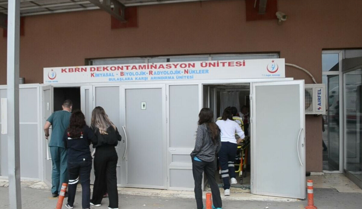 Kargoyla gönderilen kimyasal patladı! 2 çalışan yaralandı Kargoyla gönderilen kimyasal patladı! 2 çalışan yaralandı