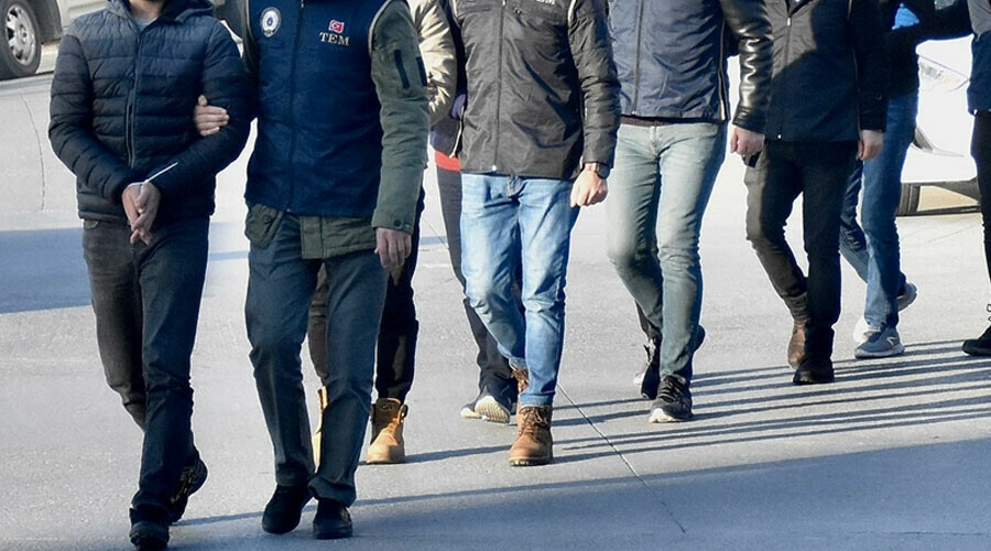 FETÖ’nün para akışı ‘Gazi Turgut Aslan Operasyonu’ ile deşifre edildi FETÖ’nün para akışı ‘Gazi Turgut Aslan Operasyonu’ ile deşifre edildi