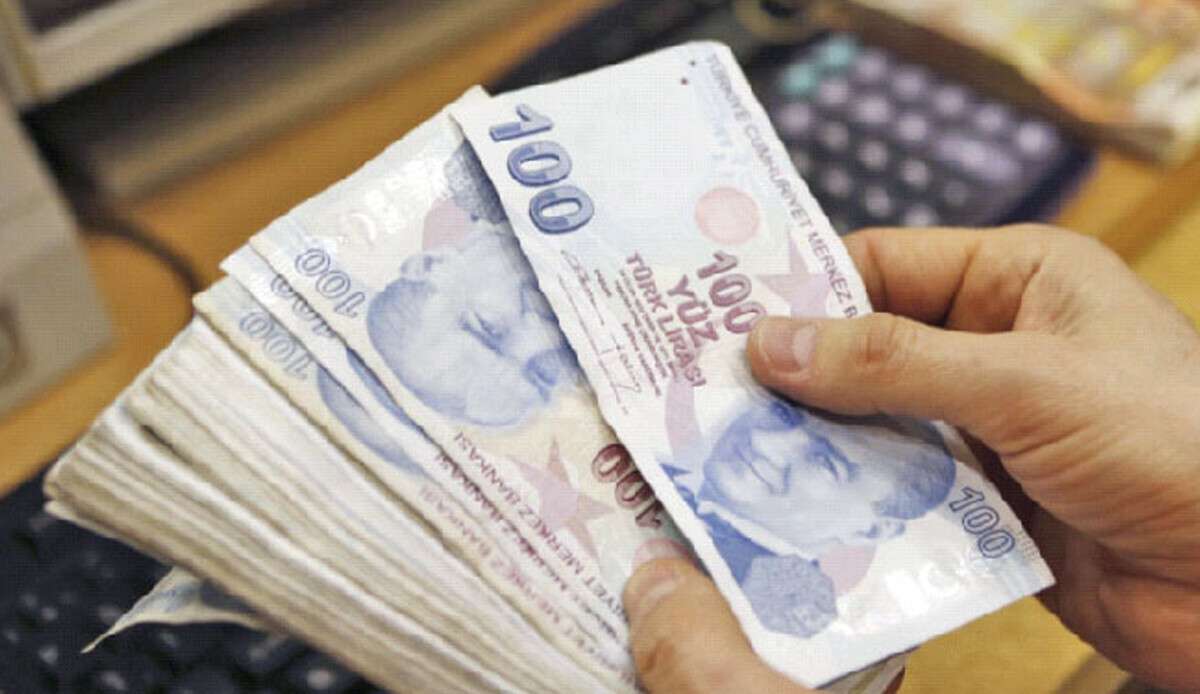 CHP rakam verdi! "Asgari ücret 10 bin TL olsun" CHP rakam verdi! "Asgari ücret 10 bin TL olsun"
