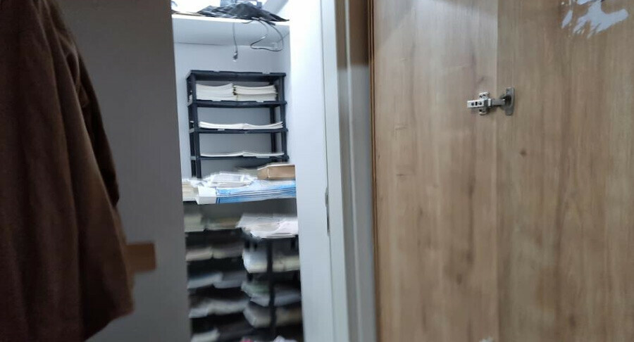 İstanbul'da sahte pasaport baskını: Gizli bölmede yakalandı