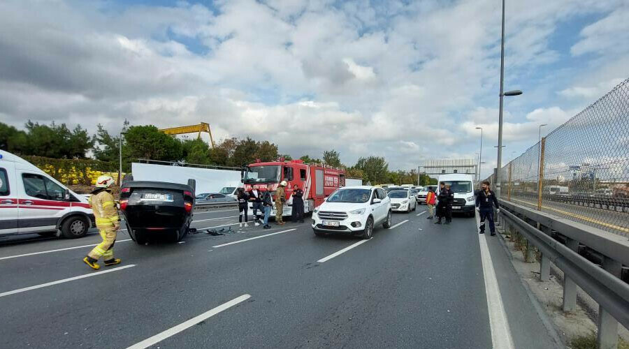 Son dakika... Avcılar'da feci kaza: E-5 karayolu trafiğe kapatıldı Son dakika... Avcılar'da feci kaza: E-5 karayolu trafiğe kapatıldı