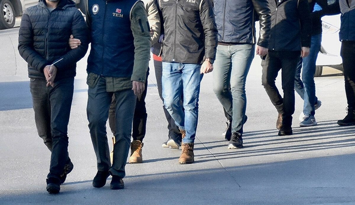 Amasya merkezli 5 ilde FETÖ'nün güncel yapılanmasına operasyon