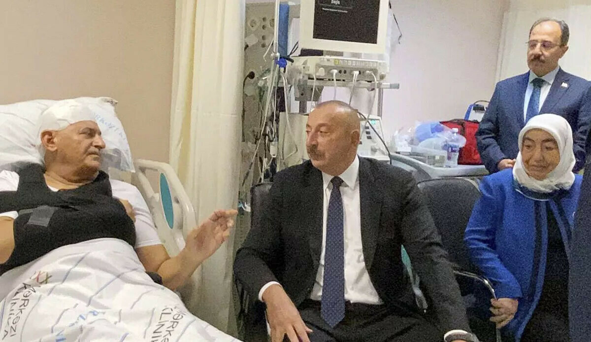 Kaza geçiren Binali Yıldırım&#039;dan ilk fotoğraf geldi