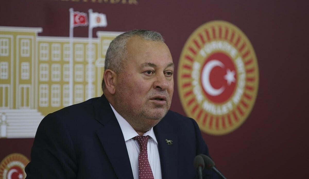 Gazeteci Latif Şimşek&#039;i darp eden Vekil Enginyurt&#039;un fezlesi bakanlıkta