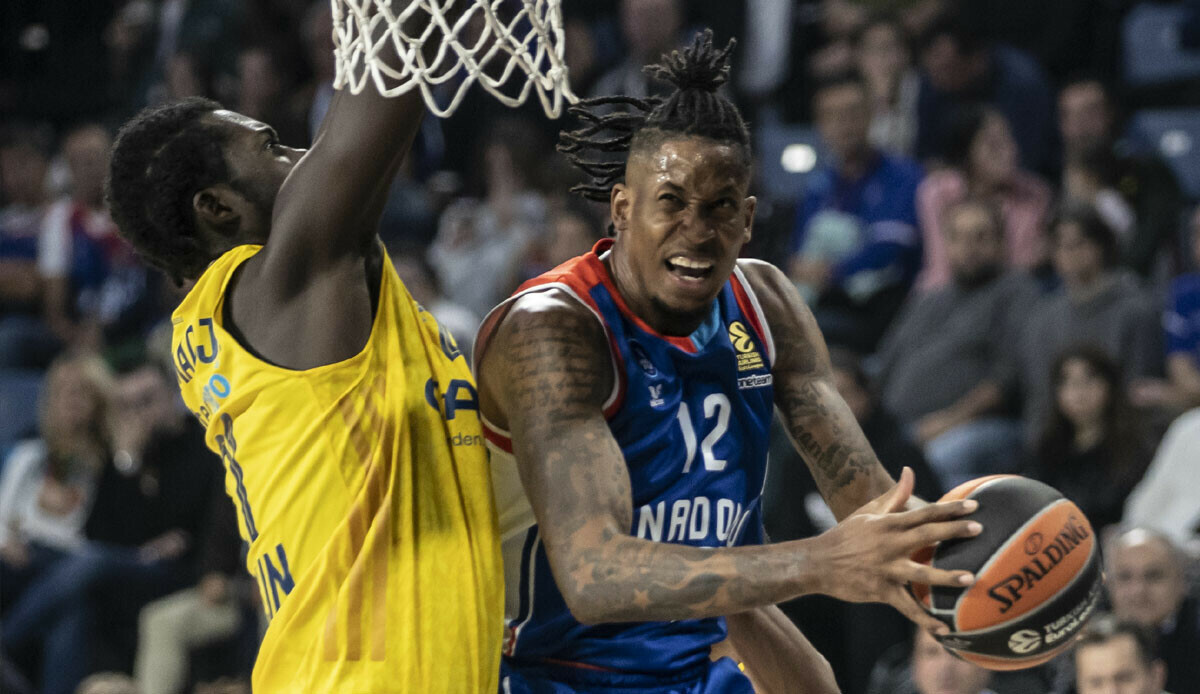 Anadolu Efes bu kez hata yapmadı, ALBA Berlin engeli kayıpsız geçildi Anadolu Efes bu kez hata yapmadı, ALBA Berlin engeli kayıpsız geçildi