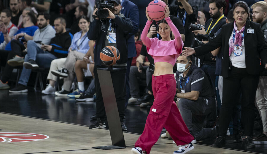 Anadolu Efes bu kez hata yapmadı, ALBA Berlin engeli kayıpsız geçildi