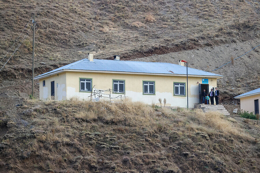 Mezranın tek öğrencisi Zilan için okul açıldı