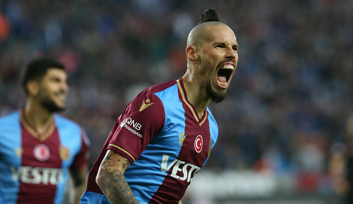 Trabzonspor Sivasspor&#039;u Marek Hamsik&#039;in golüyle geçti! Zirve yarışına devam...