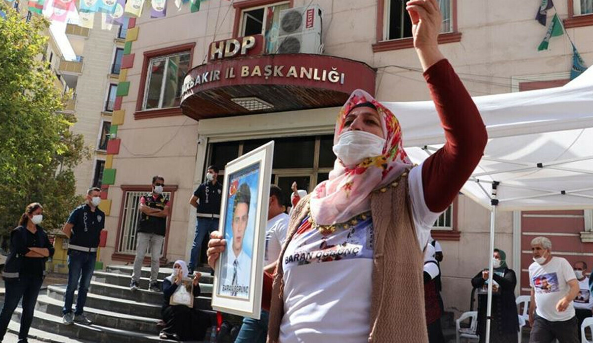 Meclis'e geldiler derslerini aldılar! Af örgütüne 'Diyarbakır anneleri' hatırlatması Meclis'e geldiler derslerini aldılar! Af örgütüne 'Diyarbakır anneleri' hatırlatması