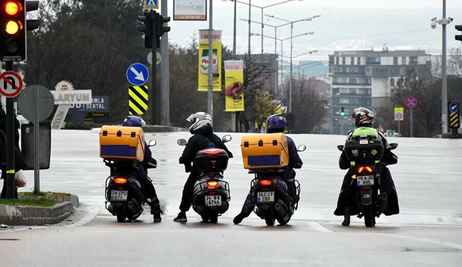 Motosiklet otomobili solladı! İkinci el fiyatı sıfırı geçti Motosiklet otomobili solladı! İkinci el fiyatı sıfırı geçti