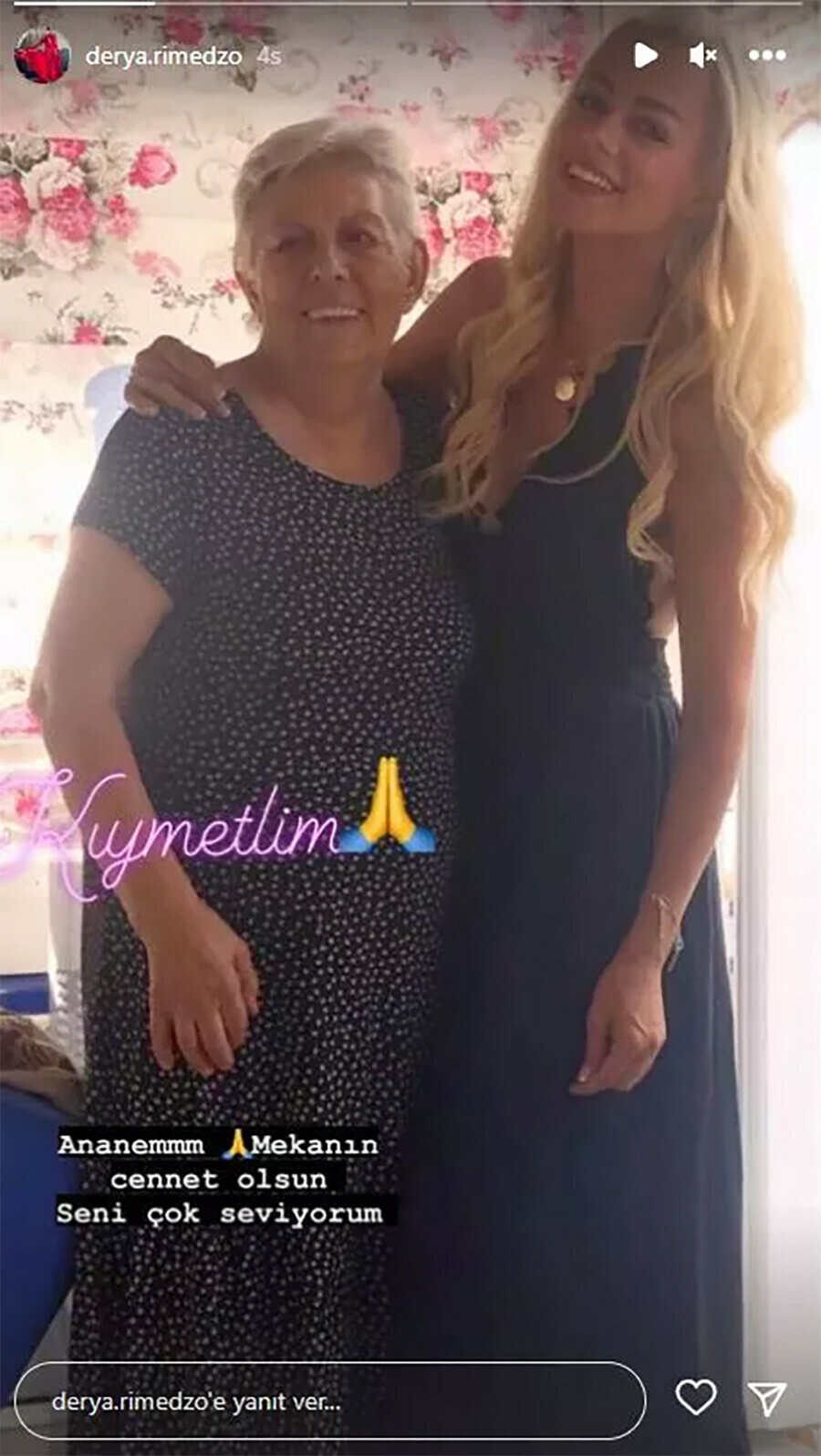 Demet Özdemir'in acı günü! Anneannesi vefat etti Demet Özdemir'in acı günü! Anneannesi vefat etti