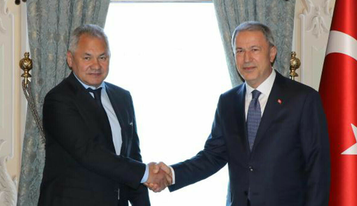 Son dakika! Milli Savunma Bakanı Akar, Rus mevkidaşı Şoygu ile görüştü