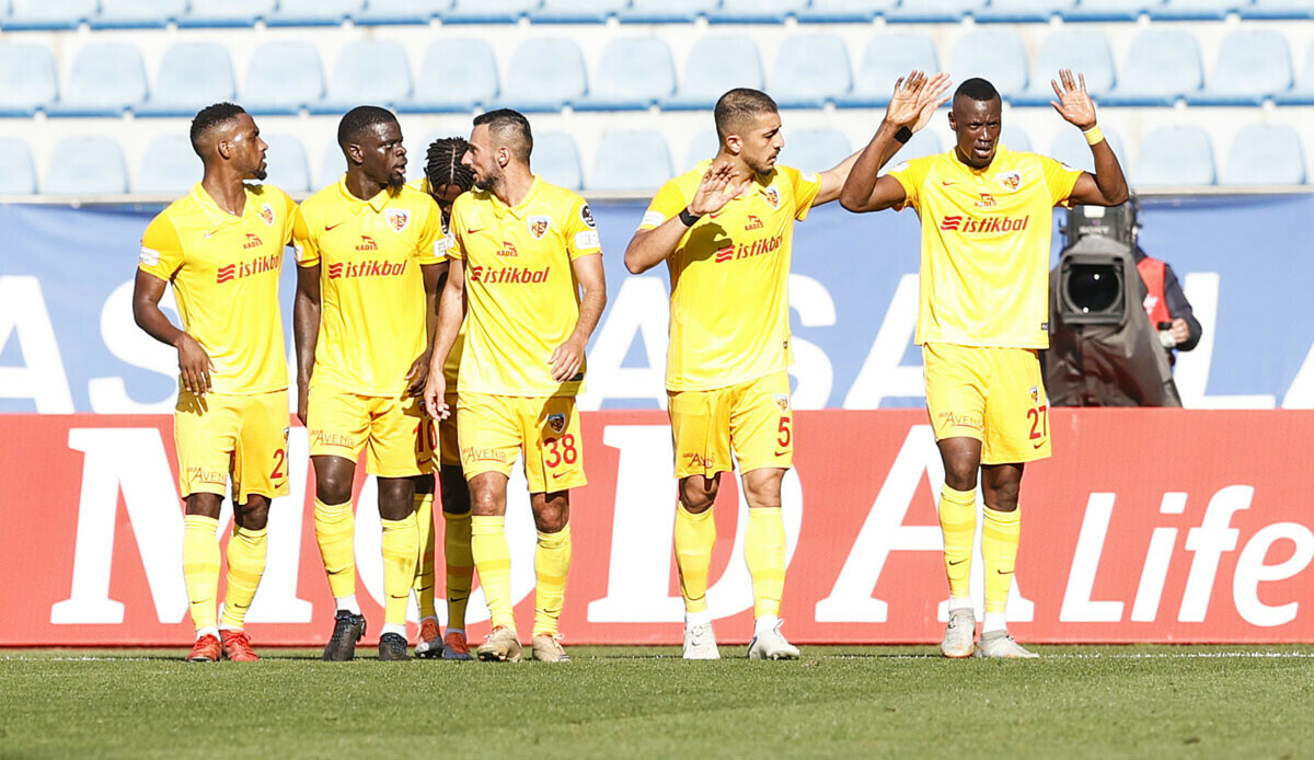 Kayserispor Kasıpmpaşa&#039;yı tek golle devirdi, Galatasaray zaferini taçlandı