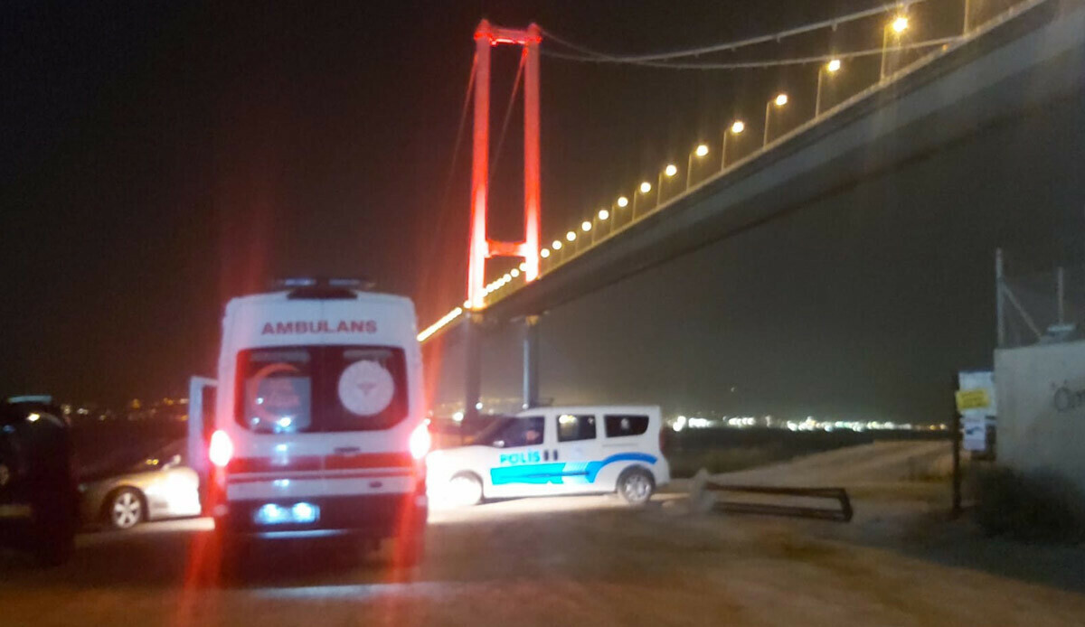 Sosyal medya hesabından video paylaştıktan sonra Osmangazi Köprüsü’nden atladı Sosyal medya hesabından video paylaştıktan sonra Osmangazi Köprüsü’nden atladı
