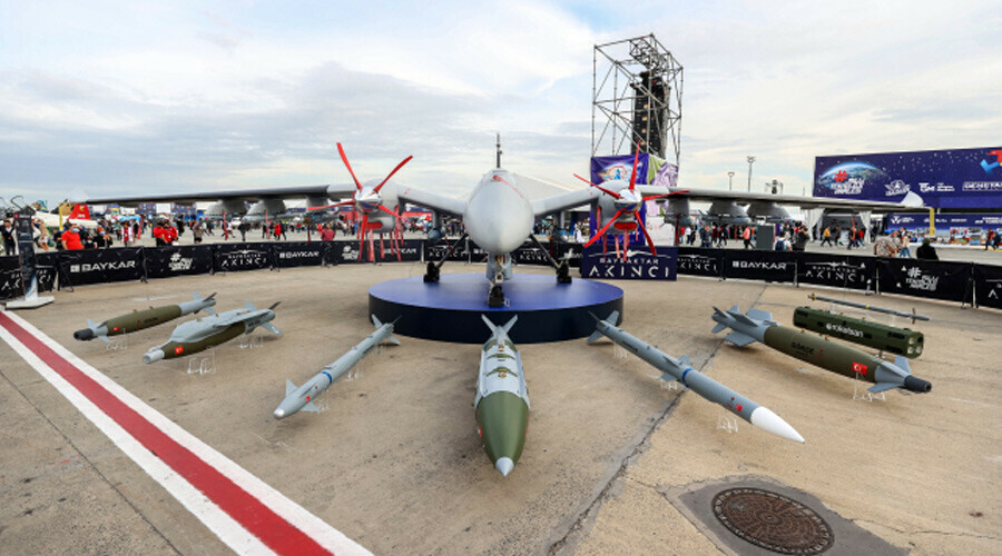 Sadece Türkiye ve ABD yapabildi! Akıncı TİHA’ya minyatür bomba yerleştirildi: 50 kilometre mesafeden 1 metrelik betonu delebiliyor