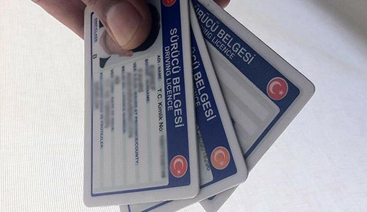Eski tip sürücü belgelerinin değiştirme ücreti 31 Aralık 2024'e kadar aynı kalacak