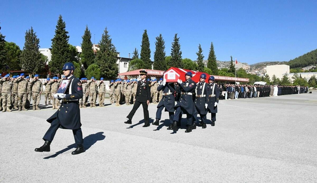Trafik kazasında yaralanan Uzman Çavuş Servet Kahraman'dan acı haber Trafik kazasında yaralanan Uzman Çavuş Servet Kahraman'dan acı haber