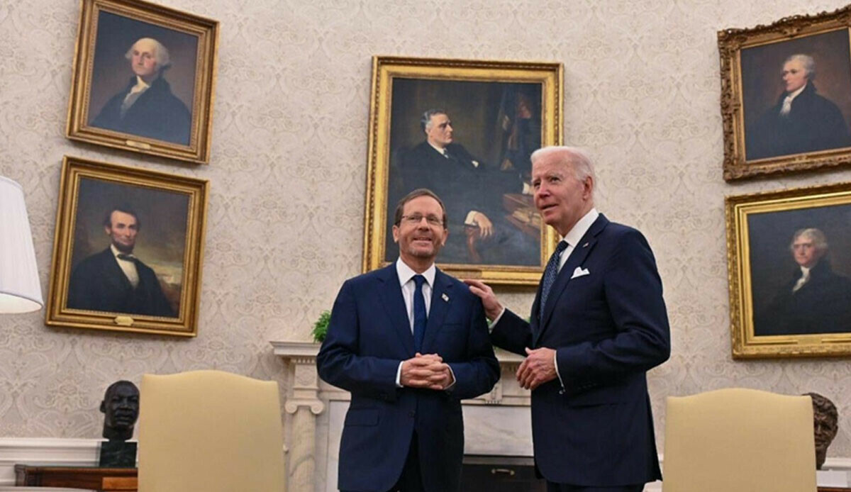 Joe Biden ve İsrail Cumhurbaşkanı Herzog, Beyaz Saray'da bir araya geldi Joe Biden ve İsrail Cumhurbaşkanı Herzog, Beyaz Saray'da bir araya geldi