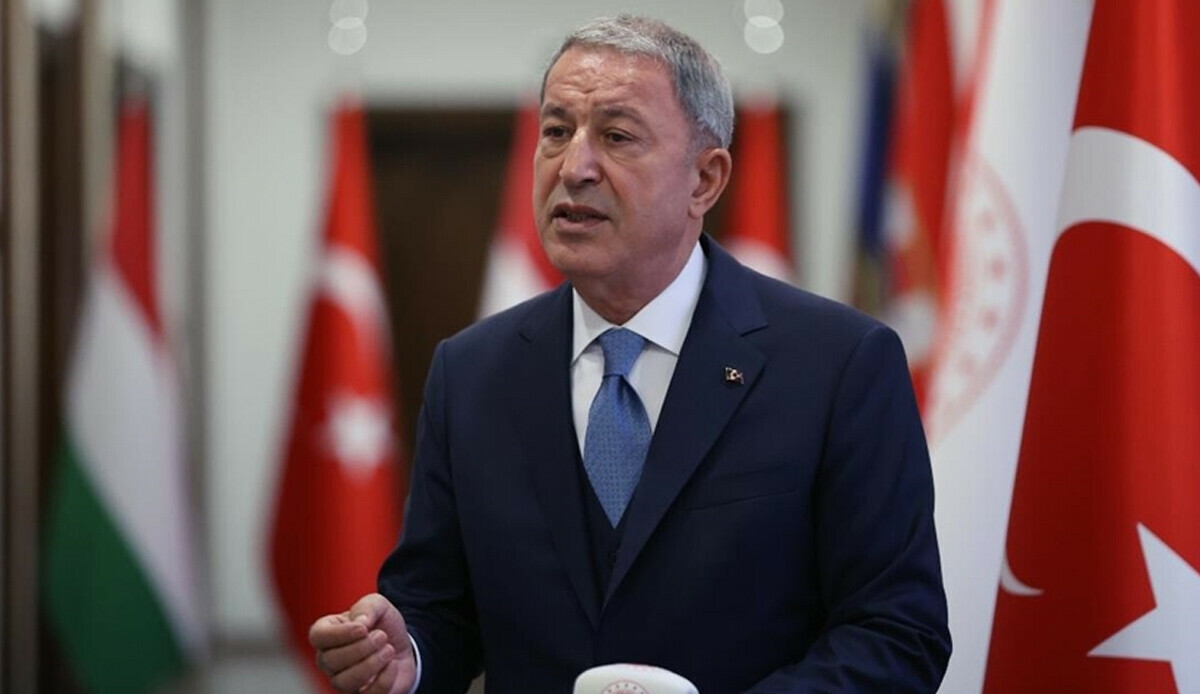 Bakan Akar'dan 'kimyasal iftira'ya tepki: Herkesin tarafını belli etmesi lazım Bakan Akar'dan 'kimyasal iftira'ya tepki: Herkesin tarafını belli etmesi lazım