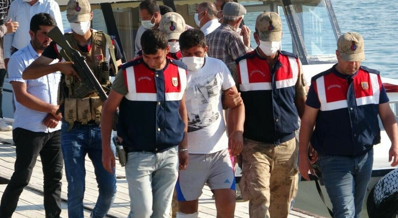 Van’da 61 kişinin öldüğü tekne faciasının sanığına 1033 yıl hapis Van’da 61 kişinin öldüğü tekne faciasının sanığına 1033 yıl hapis
