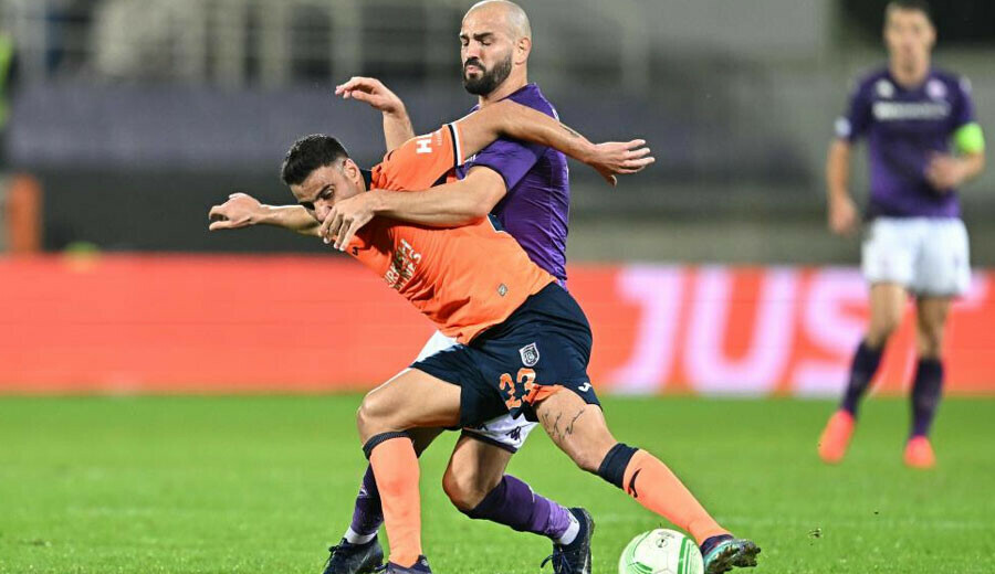 Medipol Başakşehir Fiorentina deplasmanında ilk golü bulmasına rağmen sahadan 2-1 mağlup ayrıldı