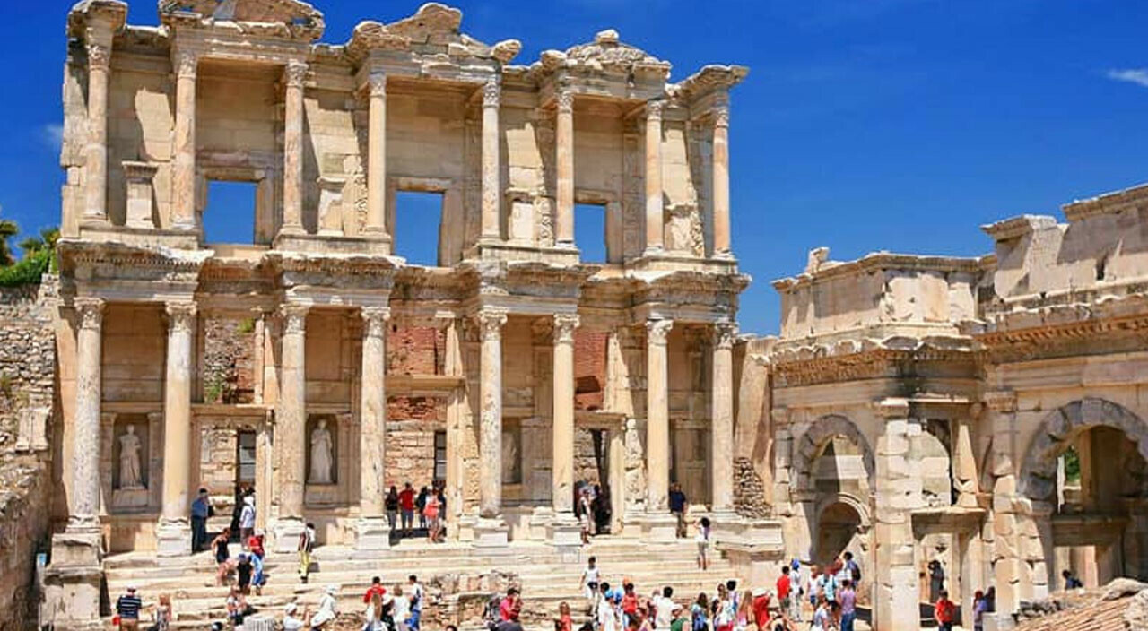 Turist sayısı 9 ayda 40 milyonu aştı: En çok Almanya’dan geldiler Turist sayısı 9 ayda 40 milyonu aştı: En çok Almanya’dan geldiler