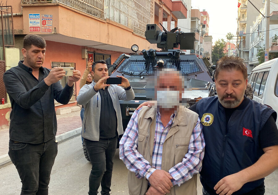 Koç başlarıyla girdiler! Mersin'de terör örgütü PKK ve DEAŞ'a şafak baskını