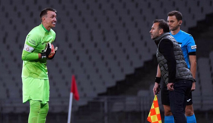 Okan Buruk'tan Galatasaray-Beşiktaş yorumu... 
