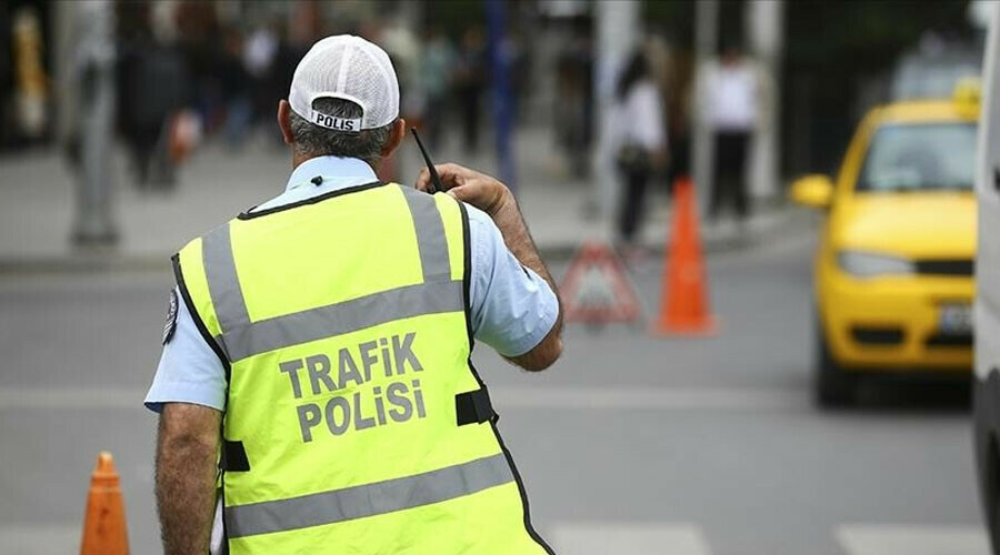 Ankara Valiliği duyurdu: Bugün ve yarın bazı yollar trafiğe kapatılacak Ankara Valiliği duyurdu: Bugün ve yarın bazı yollar trafiğe kapatılacak