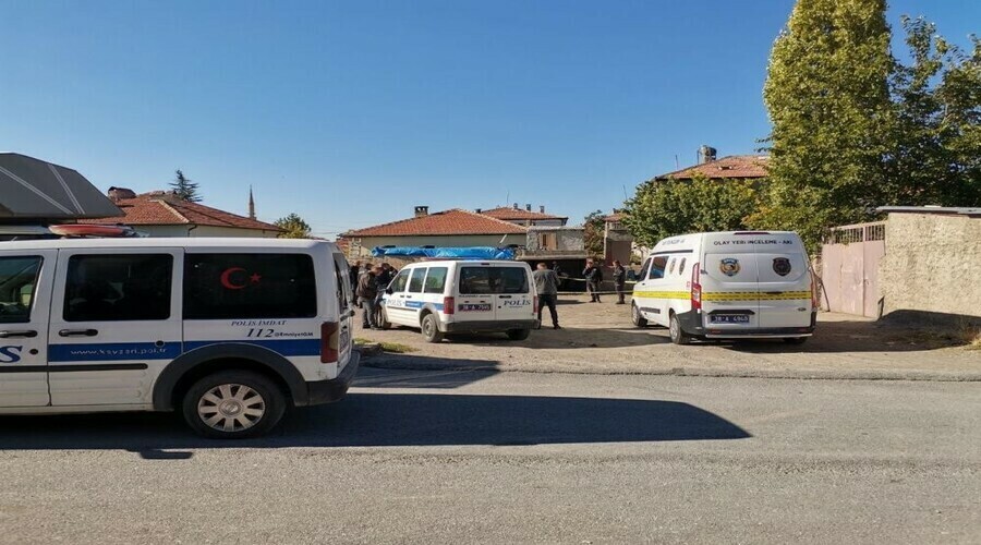 Otomobilde cansız bedenleri bulunmuştu… Kayseri’deki sır ölüm çözüldü Otomobilde cansız bedenleri bulunmuştu… Kayseri’deki sır ölüm çözüldü