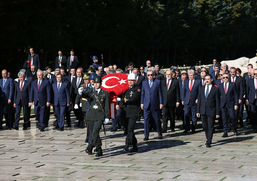 Cumhuriyetimiz 99 yaşında... Cumhurbaşkanı Erdoğan ve Devlet Erkanı Anıtkabir'de Cumhuriyetimiz 99 yaşında... Cumhurbaşkanı Erdoğan ve Devlet Erkanı Anıtkabir'de