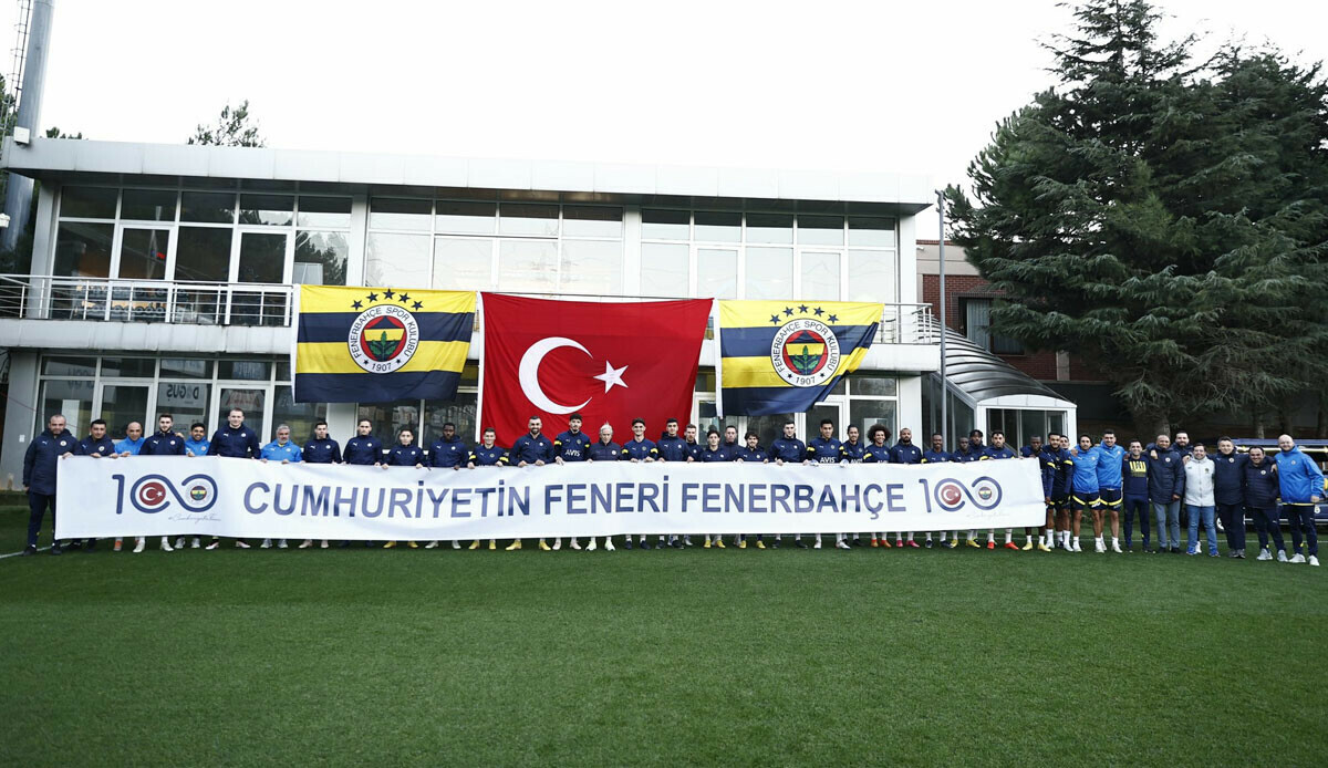 &quot;Cumhuriyetin Feneri Fenerbahçe&quot; tarihi günler yaşıyor