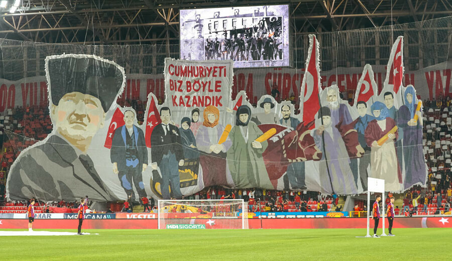 Göztepe'den galibiyetsiz Denizlispor'a evinde 5 gol, tarihi fark! Göztepe'den galibiyetsiz Denizlispor'a evinde 5 gol, tarihi fark!