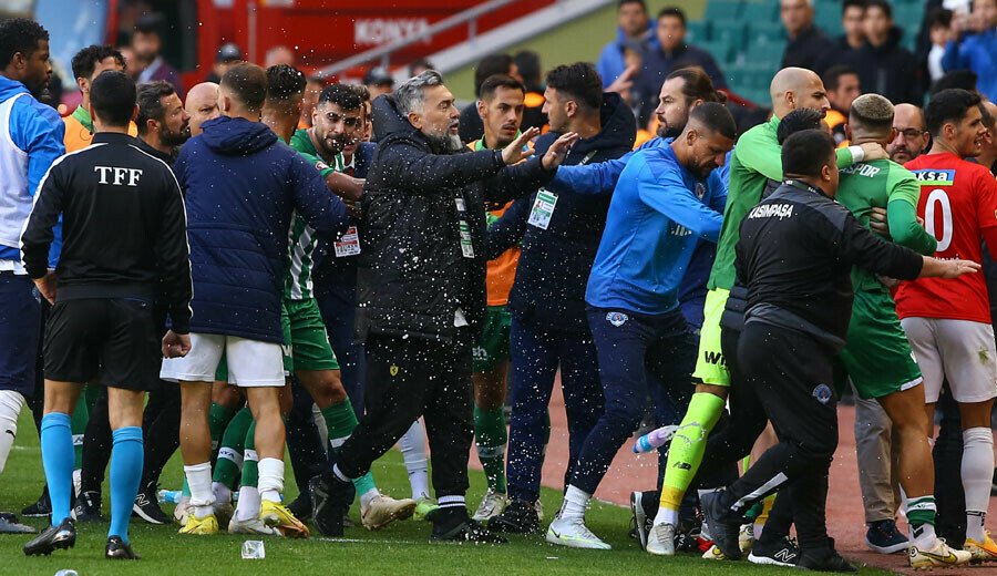 Konyaspor 1-1 geriliyor... Kasımpaşa Konya'da galibiyeti kaçırdı!