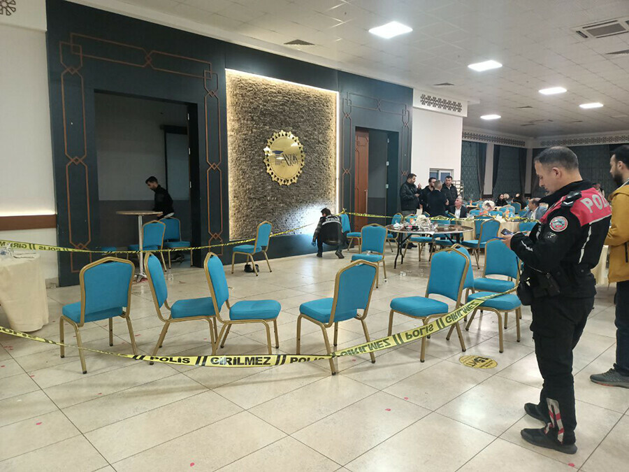 Gelin ve damadın en mutlu gününü kana buladılar Gelin ve damadın en mutlu gününü kana buladılar