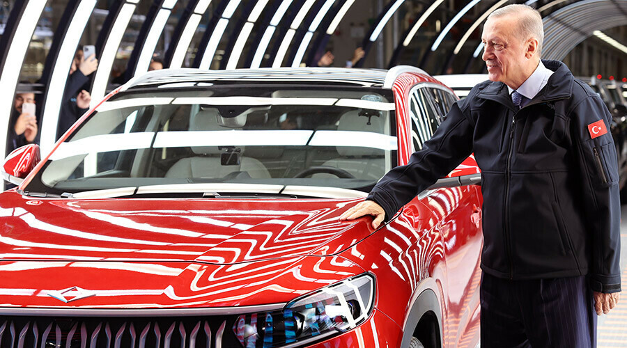 Yerli otomobil Togg'a dünya basınından övgü! 'Çılgın Türkler geliyor'