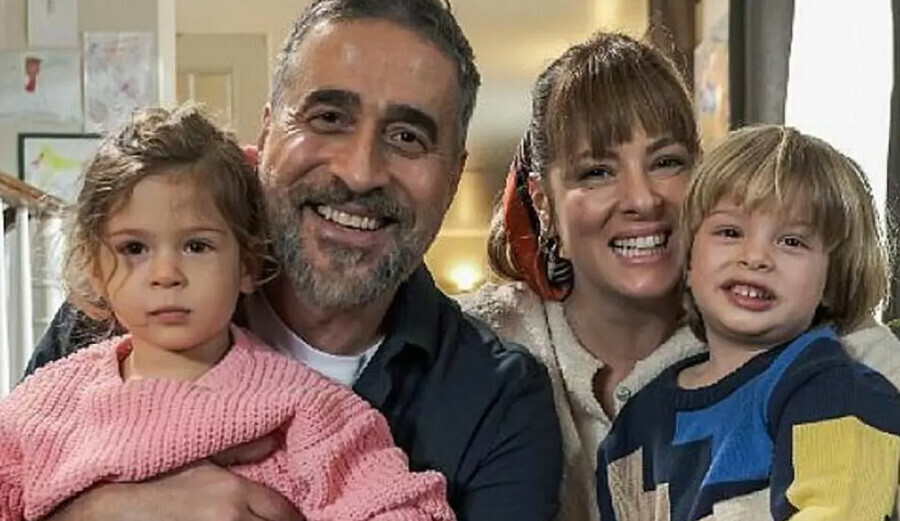 “Hoş geldin 44 yaşım” Fotoğraftaki kız çocuğu şimdi babası gibi ünlü bir oyuncu