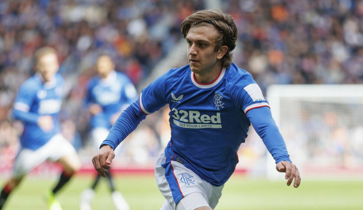 Rıdvan Yılmaz'ın büyük talihsizliği! Rangers'ta tam formayı kaptım derken... Rıdvan Yılmaz'ın büyük talihsizliği! Rangers'ta tam formayı kaptım derken...