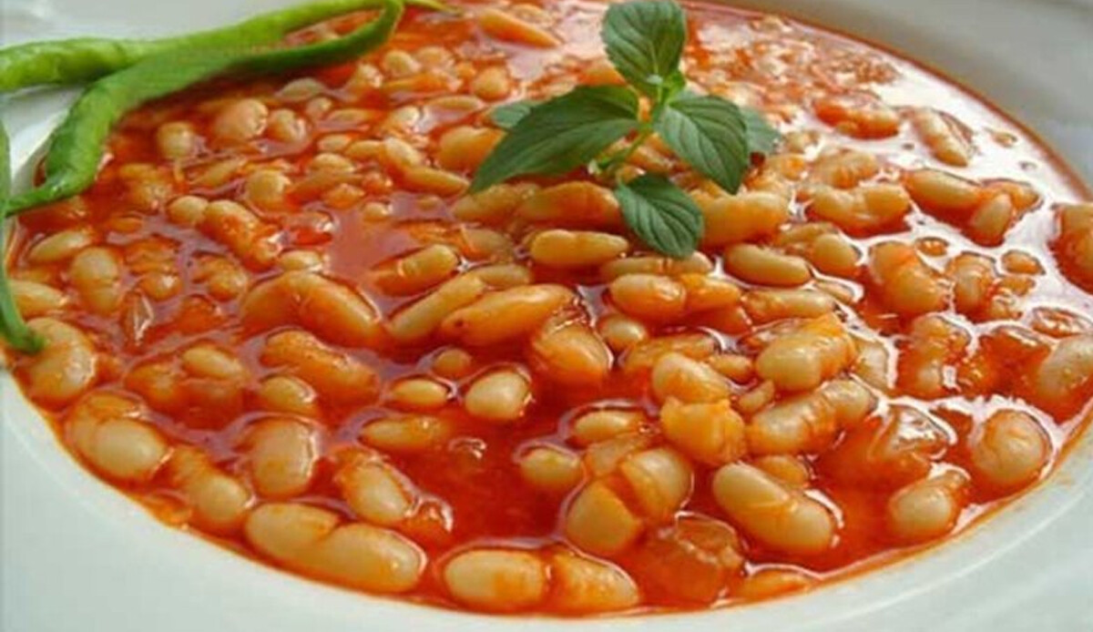 Sofraların vazgeçilmezi milli yemeğimiz kuru fasulyenin bu faydasını kimse bilmiyor!