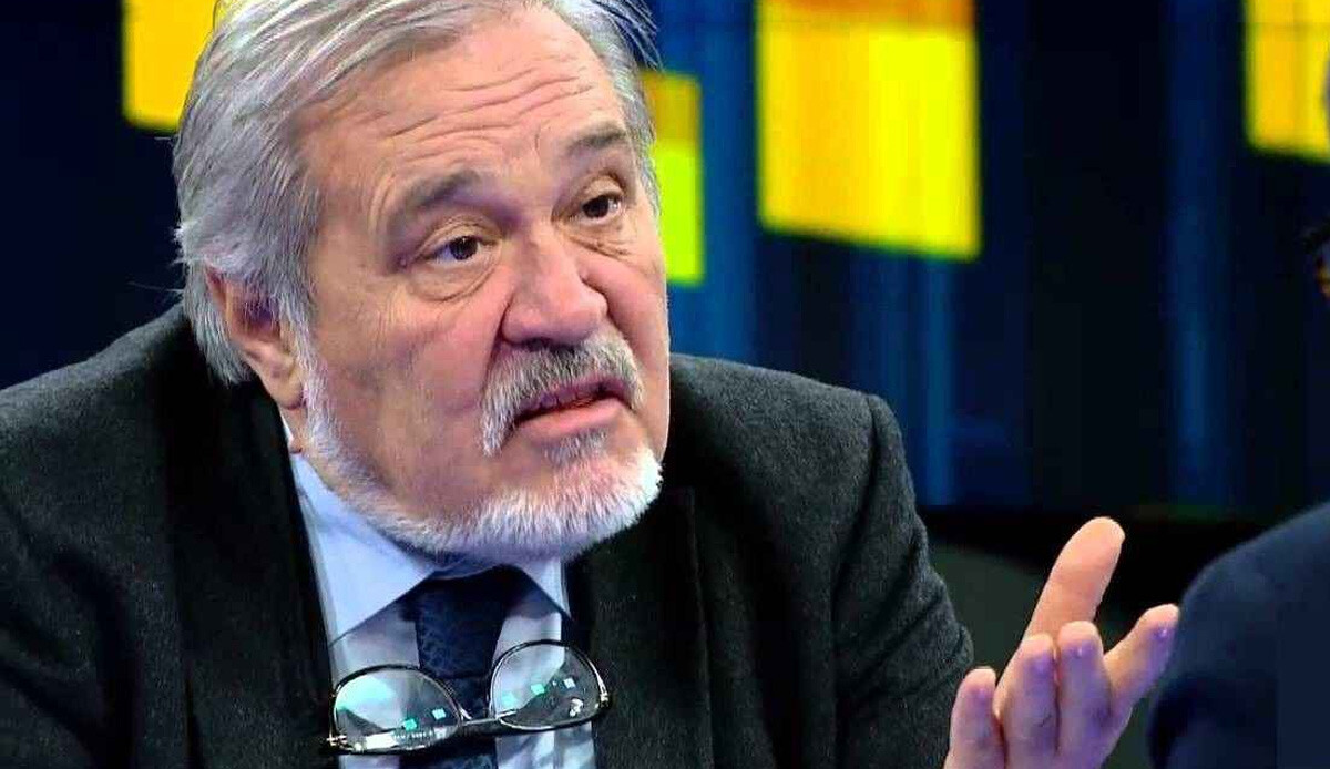 İlber Ortaylı’dan Gülseren Budayıcıoğlu’na çok konuşulacak gönderme: “Hasta dosyalarıyla senaryo yazıyor” İlber Ortaylı’dan Gülseren Budayıcıoğlu’na çok konuşulacak gönderme: “Hasta dosyalarıyla senaryo yazıyor”