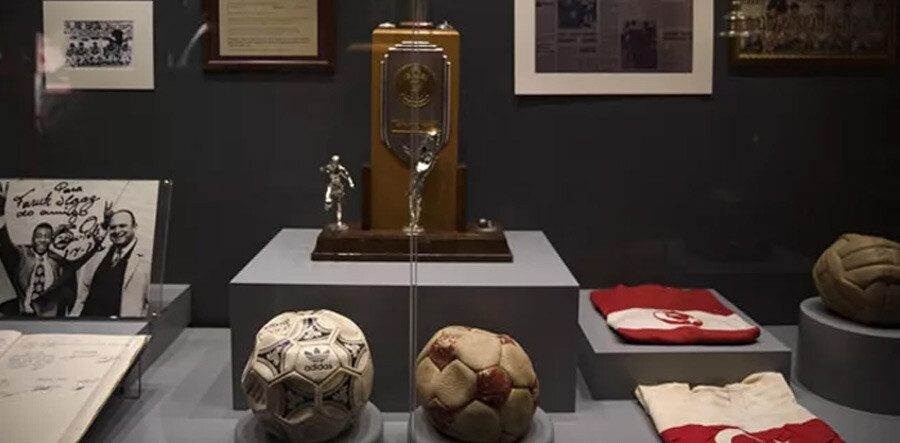 Cumhurbaşkanı Erdoğan Şut ve Gol sergisini açtı: Futbol kardeşliktir Cumhurbaşkanı Erdoğan Şut ve Gol sergisini açtı: Futbol kardeşliktir