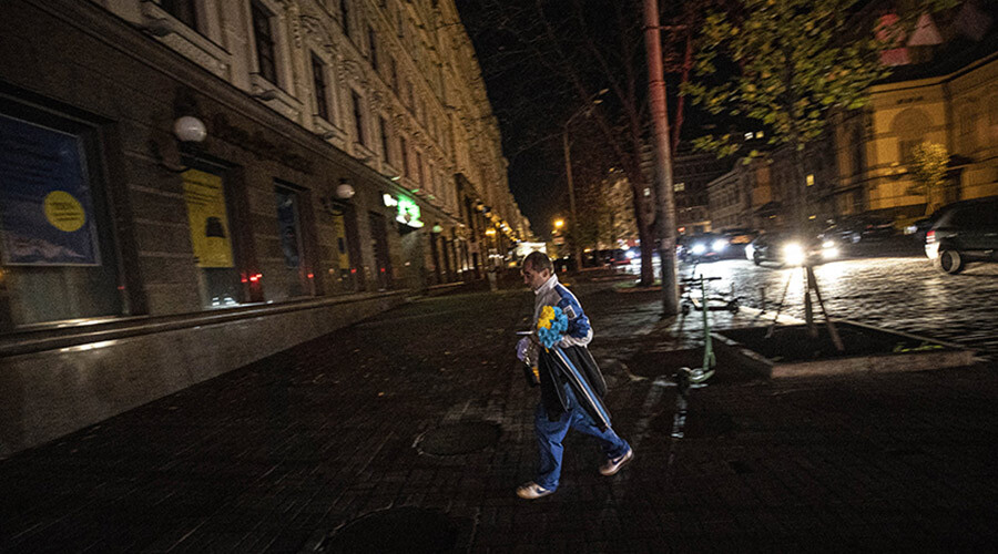Rus saldırılarına karşı yeni önlem: Kiev'de binden fazla ‘ısınma noktası’ hazırlanıyor Rus saldırılarına karşı yeni önlem: Kiev'de binden fazla ‘ısınma noktası’ hazırlanıyor