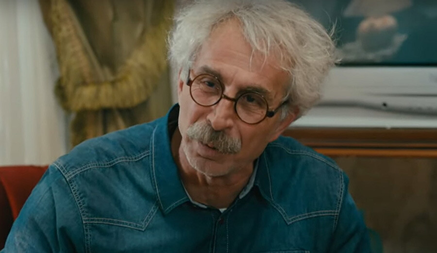 Beyin kanaması geçiren usta oyuncu Rıza Akın hayatını kaybetti